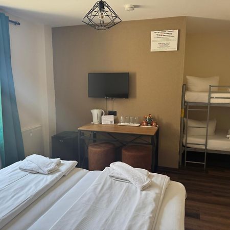 Hotel Capitol Zentrum - 24H - Friedrichshafen Ngoại thất bức ảnh