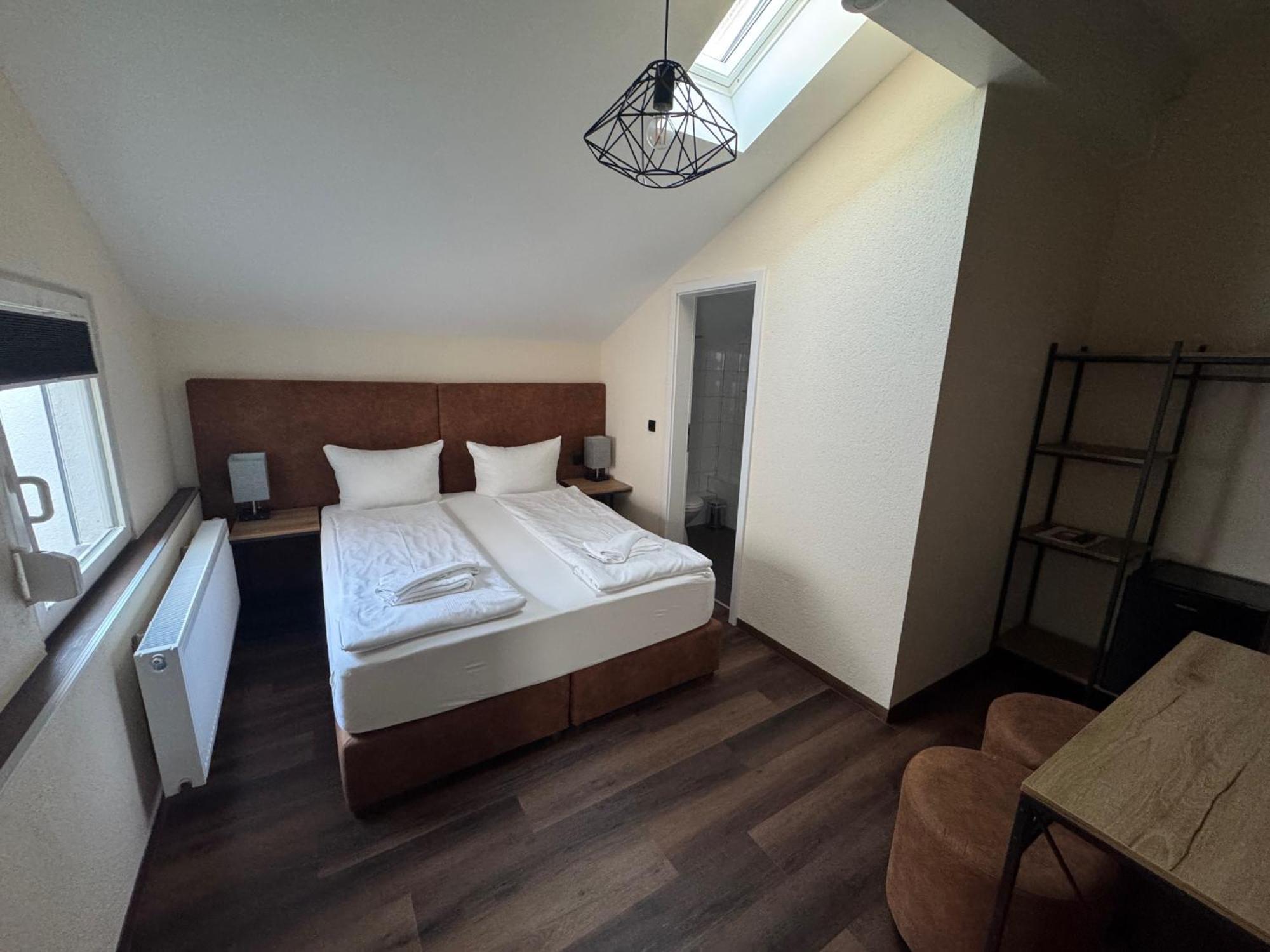 Hotel Capitol Zentrum - 24H - Friedrichshafen Ngoại thất bức ảnh